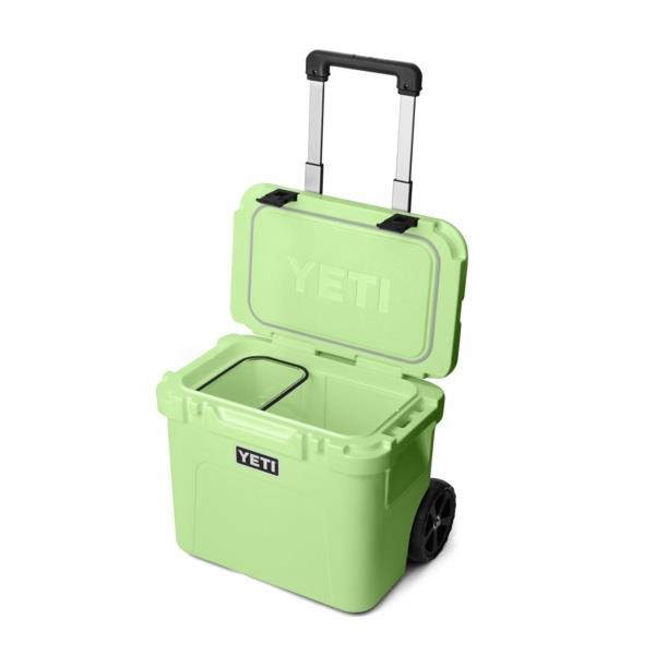 Yeti Roadie 32 Wheeled Cooler Thumbnail Image 57
