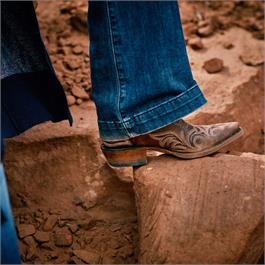 Ariat Womens Hazen Western Boots - Whiskey Barrel Thumbnail Image 1